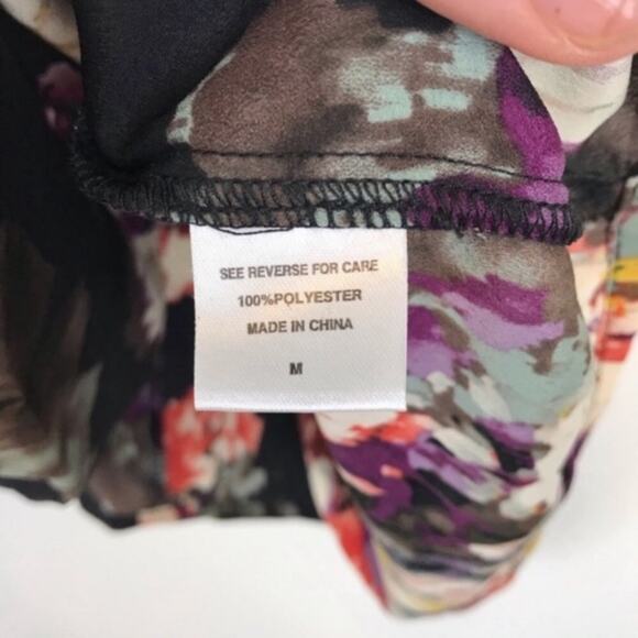 Bobeau Womens Medium Blouse V-Neck Wrap Black Floral Print Top Boho Watercolor - Picture 7 of 8